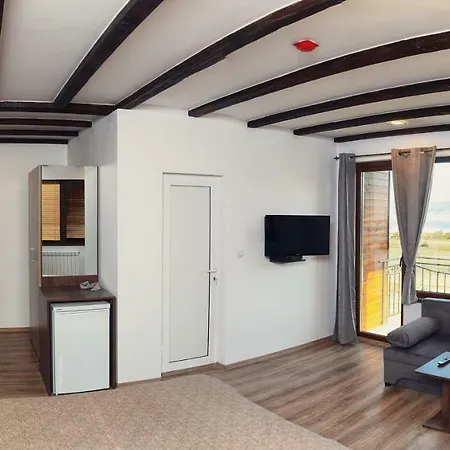 Pensión Lidia 3*